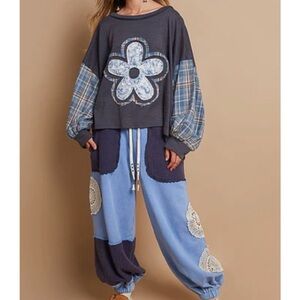 POL OVERSIZED rib knit & plaid top with front and back flower patch ink charcoal